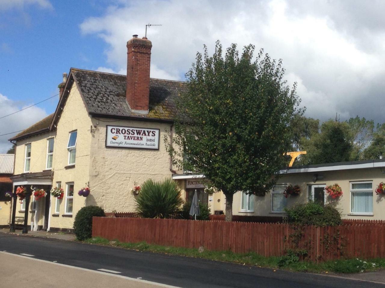 Crossways Tavern Эксетер Экстерьер фото